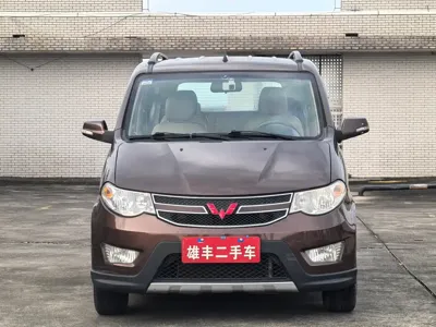 Wuling Hongguang 2014, 97000 км, за 1443.96 USD