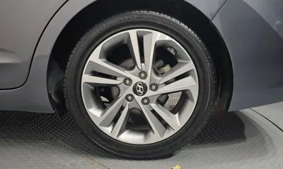 Hyundai Avante 2017, 104474 км, за 6411.96 USD