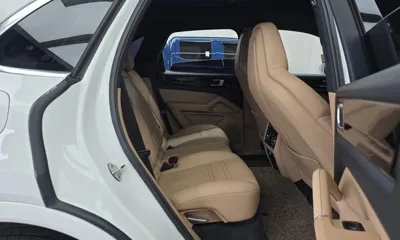 Porsche Cayenne 2019, 118947 км, за 34462.56 USD - фото 12