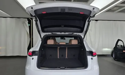 Porsche Cayenne 2019, 118947 км, за 34462.56 USD - фото 20