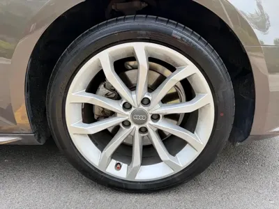 Audi A4L 2017, 120000 км, за 11741.97 USD