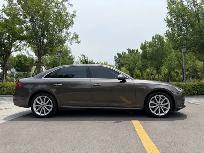 Audi A4L 2017, 120000 км, за 11741.97 USD