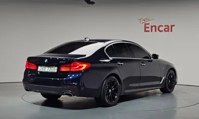 BMW 5-Series 2018, 63819 км, за 18526.94 USD