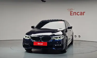 BMW 5-Series 2018, 63819 км, за 18526.94 USD