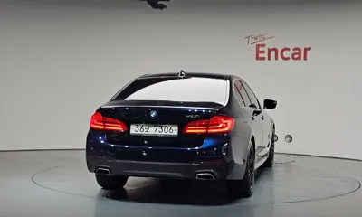 BMW 5-Series 2018, 63819 км, за 18526.94 USD
