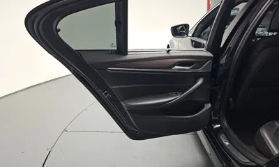 BMW 5-Series 2018, 63819 км, за 18526.94 USD - фото 25