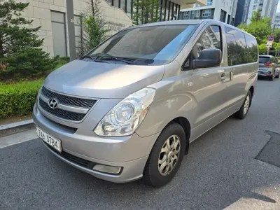 Hyundai Starex 2012, 331346 км, за 2560.06 USD