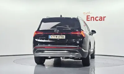 Hyundai Santafe 2023, 31635 км, за 16718.72 USD