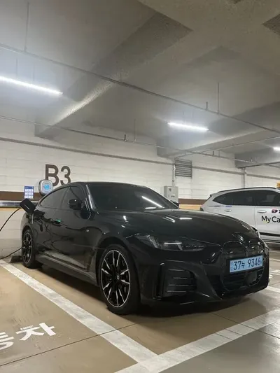 BMW i4