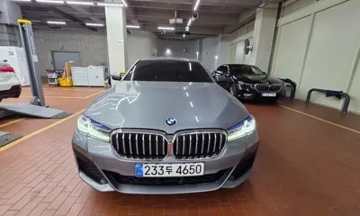 BMW 5-Series · 2023 год