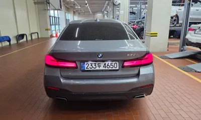 BMW 5-Series 2023, 47105 км, за 26652.79 USD