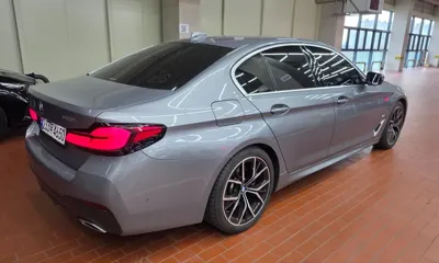 BMW 5-Series 2023, 47105 км, за 26652.79 USD