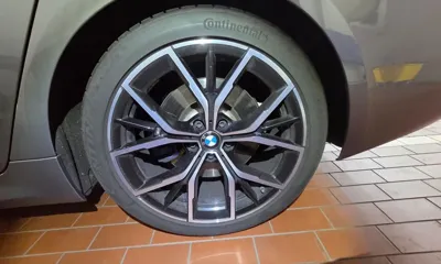 BMW 5-Series 2023, 47105 км, за 26652.79 USD