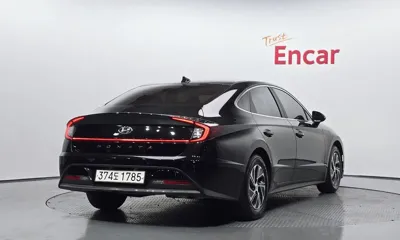 Hyundai Sonata 2022, 132153 км, за 9725.48 USD