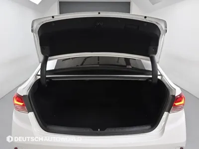 Hyundai Sonata 2018, 103016 км, за 9393.06 USD - фото 20