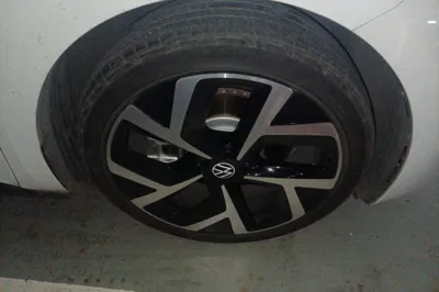 Volkswagen ID.3 2024, 25500 км, за 14307 USD