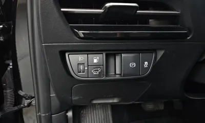 Kia EV6 2022, 80941 км, за 19561.51 USD - фото 28