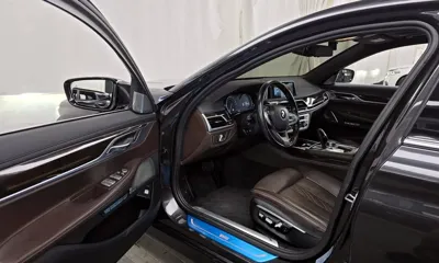 BMW 7-Series 2016, 129453 км, за 17178.72 USD - фото 10