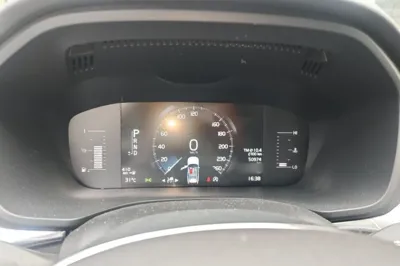 Volvo XC60 2019, 51000 км, за 15983 USD - фото 10