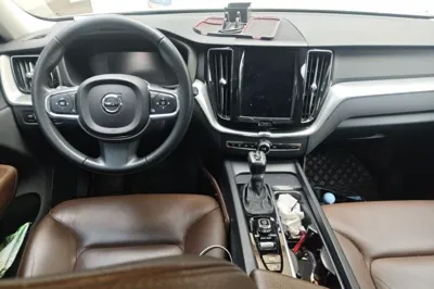 Volvo XC60 2019, 51000 км, за 15983 USD - фото 18