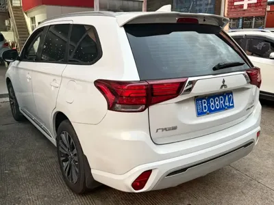 Mitsubishi Outlander 2022, 38100 км, за 18216.24 USD - фото 9