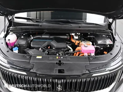 Kia Canival 2025, 7653 км, за 44561.58 USD - фото 6