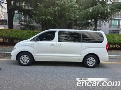 Hyundai Starex 2017, 36000 км, за 9247.76 USD