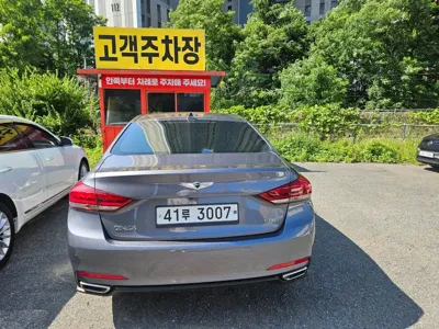 Hyundai Genesis 2015, 135190 км, за 7020.73 USD