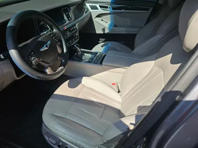 Hyundai Genesis 2015, 135190 км, за 7020.73 USD