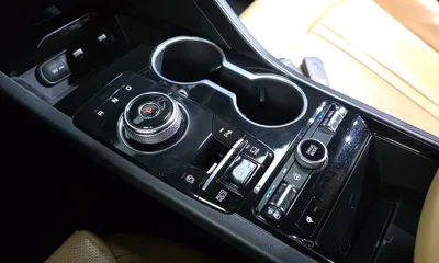 Kia K5 2022, 142644 км, за 10749.19 USD - фото 9