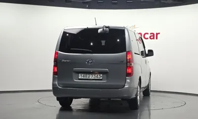 Hyundai Starex 2020, 68847 км, за 11921.83 USD