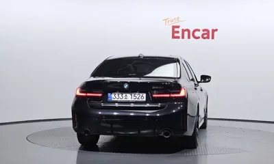 BMW 3-Series 2023, 43935 км, за 27569.91 USD