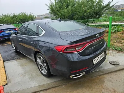 Hyundai Grandeur 2019, 120877 км, за 8861.76 USD
