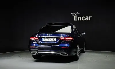 Mercedes-Benz E-Class 2021, 54865 км, за 22450.31 USD