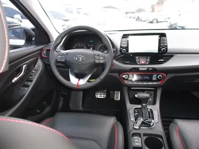 Hyundai i30 2018, 37197 км, за 9058.68 USD - фото 6