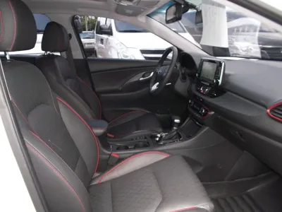 Hyundai i30 2018, 37197 км, за 9058.68 USD - фото 8