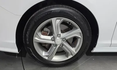 Hyundai Sonata 2019, 103910 км, за 7636.07 USD