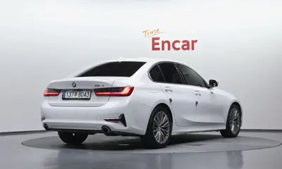BMW 3-Series 2021, 80309 км, за 17716.95 USD