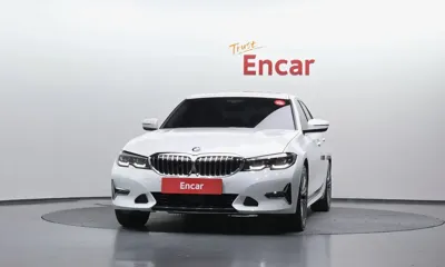 BMW 3-Series 2021, 80309 км, за 17716.95 USD