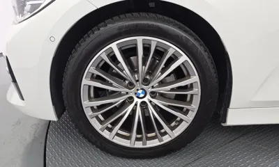 BMW 3-Series 2021, 80309 км, за 17716.95 USD