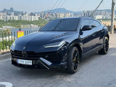 Lamborghini Urus 2023, 16000 км, за 226467.12 USD