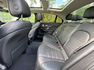 Mercedes-Benz C-Class 2021, 96000 км, за 19153.18 USD - фото 6