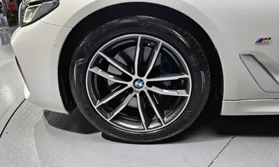 BMW 5-Series 2022, 36296 км, за 26622.49 USD