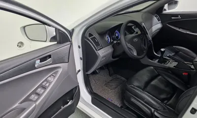 Hyundai Sonata 2013, 105213 км, за 4558.97 USD - фото 11