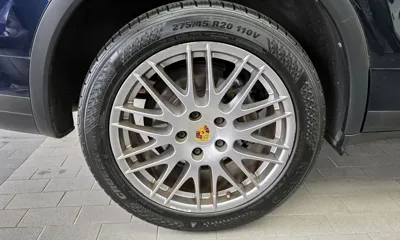 Porsche Cayenne 2015, 120754 км, за 15406.61 USD