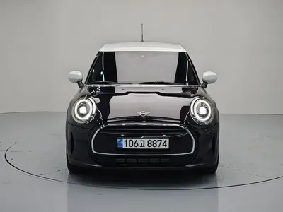 MINI Cooper 2023, 32660 км, за 16604.8 USD