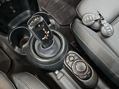MINI Cooper 2023, 32660 км, за 16604.8 USD - фото 9