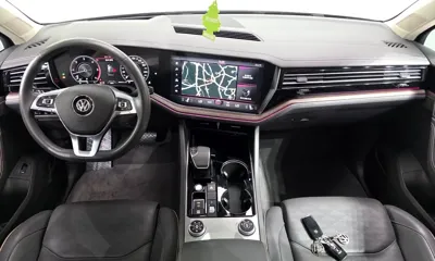 Volkswagen Touareg 2020, 96940 км, за 26191.41 USD - фото 7