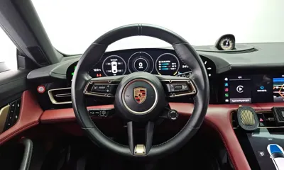 Porsche Taycan 2023, 57502 км, за 71550.48 USD - фото 13