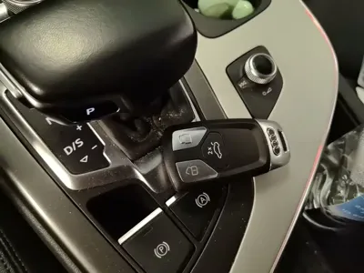 Audi Q7 2019, 196200 км, за 20082.79 USD - фото 15